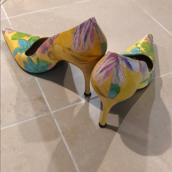 Stuart Weitzman 4” heels - Picture 2 of 4